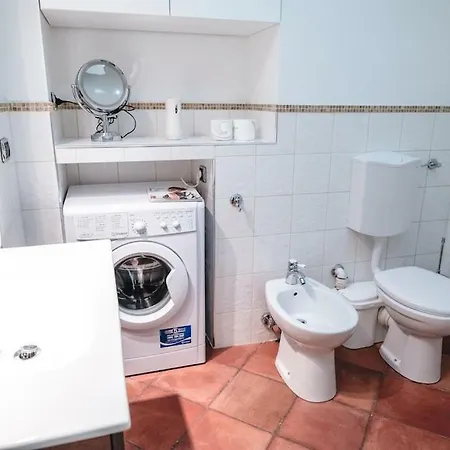 Colosseo Polymnia Homeholiday Apartamento